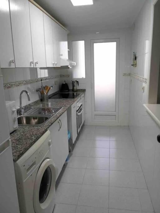 Apartamento Segunda Linea De Playa Con Piscina Ел Алтет Екстериор снимка