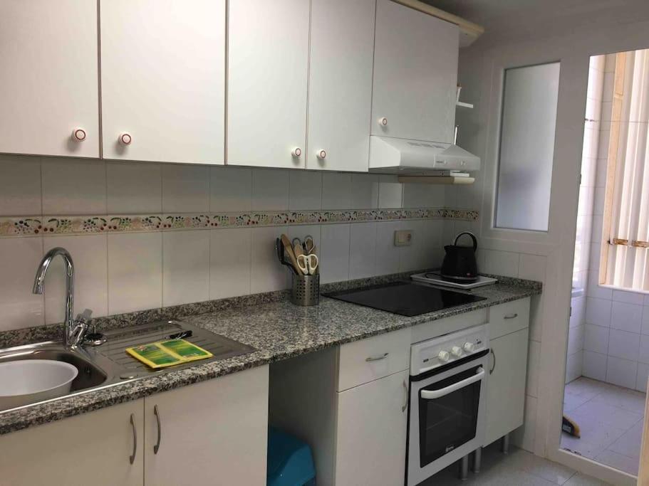 Apartamento Segunda Linea De Playa Con Piscina Ел Алтет Екстериор снимка